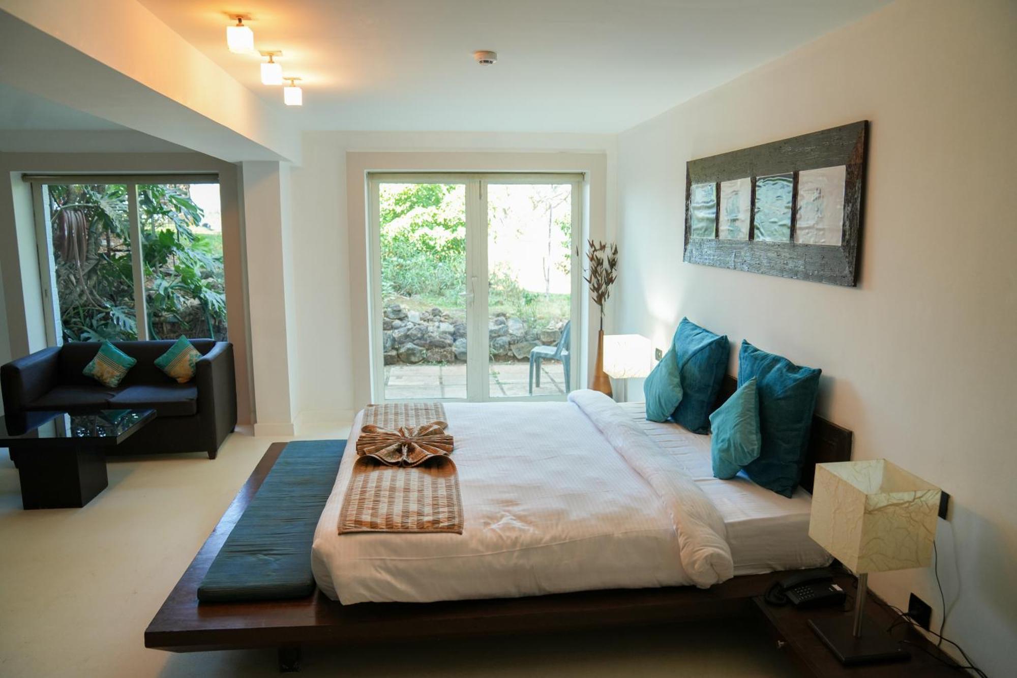 Regenta Beach House Resort, Goa Benaulim Exteriör bild