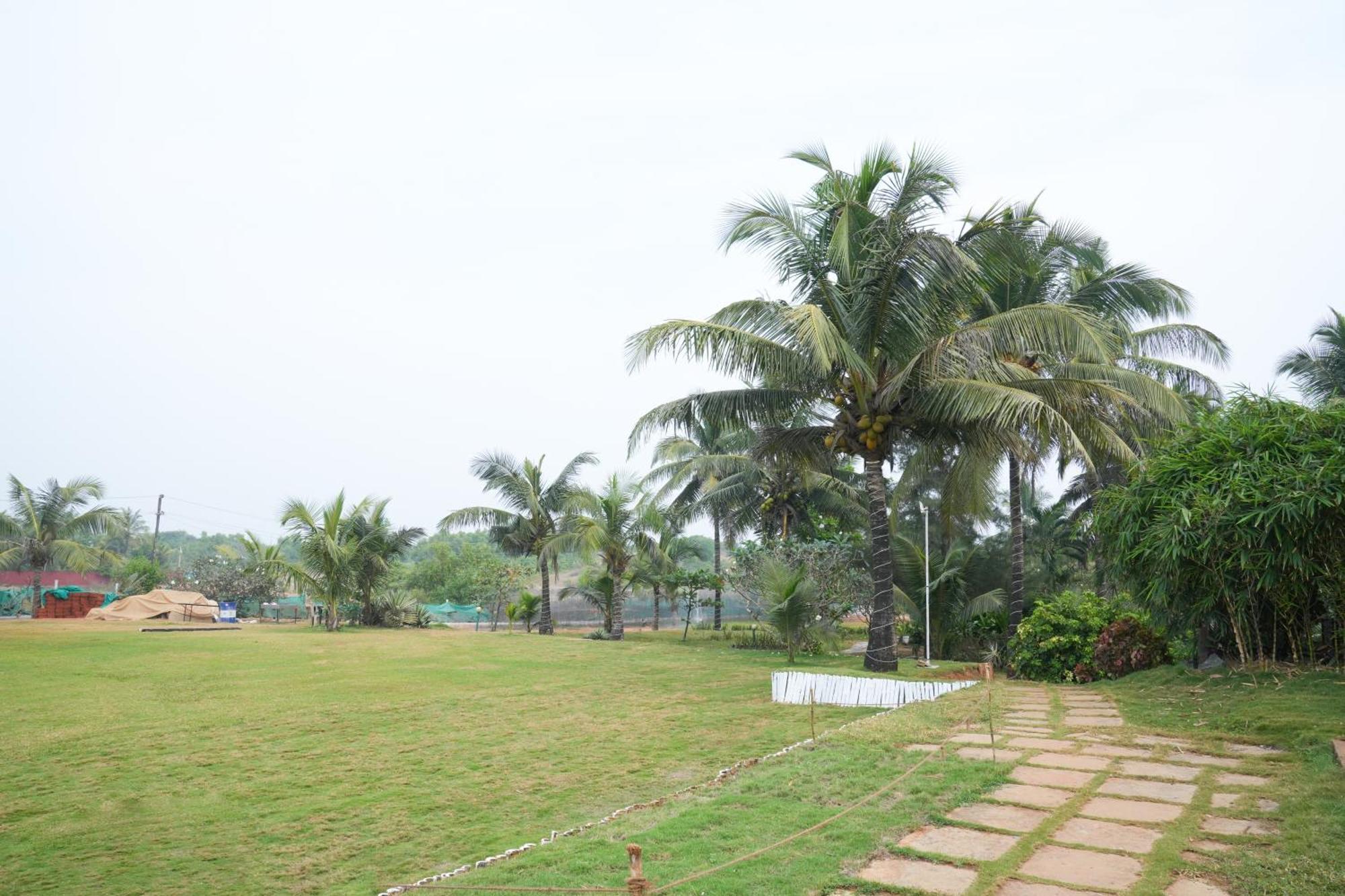 Regenta Beach House Resort, Goa Benaulim Exteriör bild