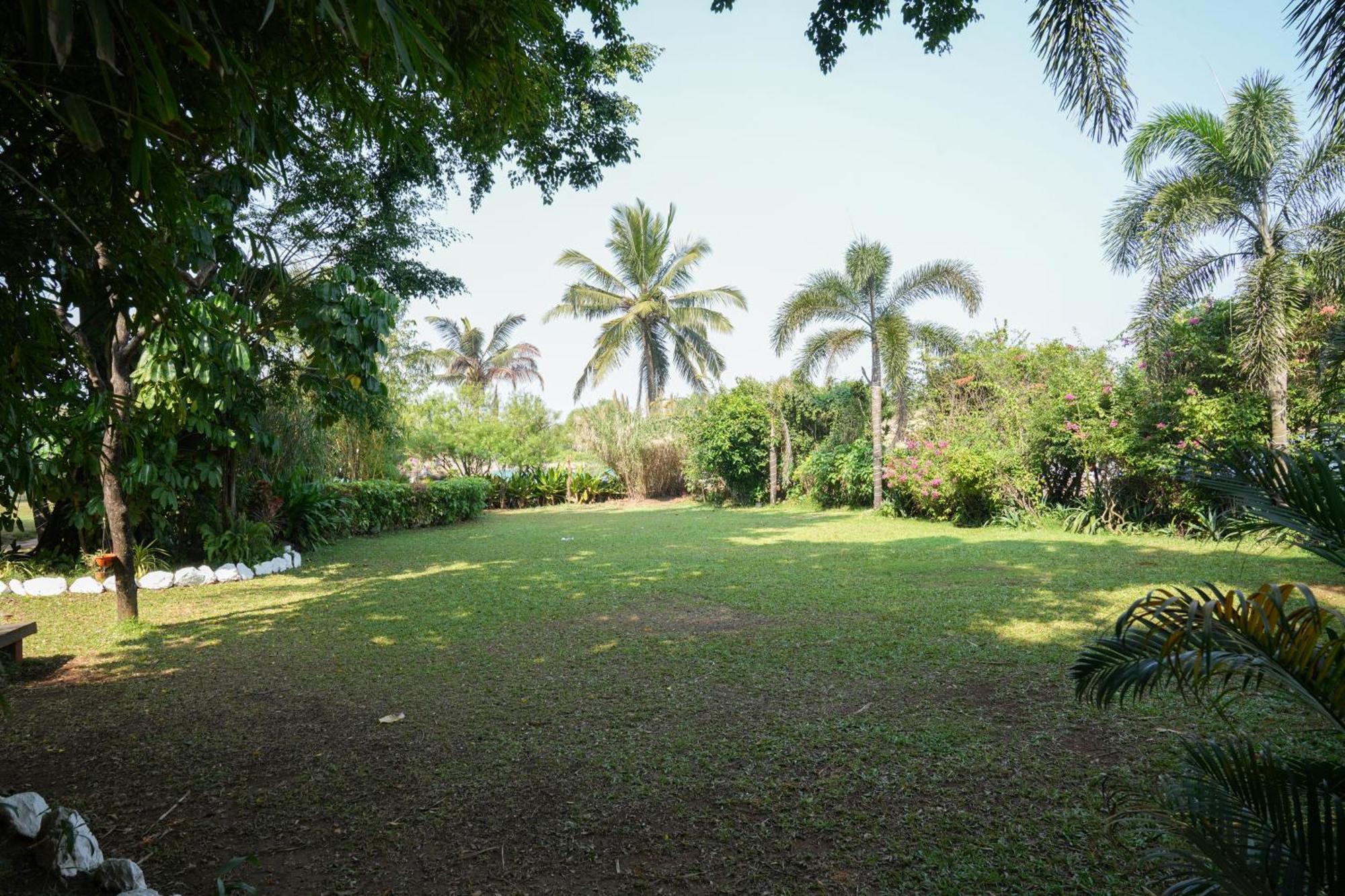 Regenta Beach House Resort, Goa Benaulim Exteriör bild